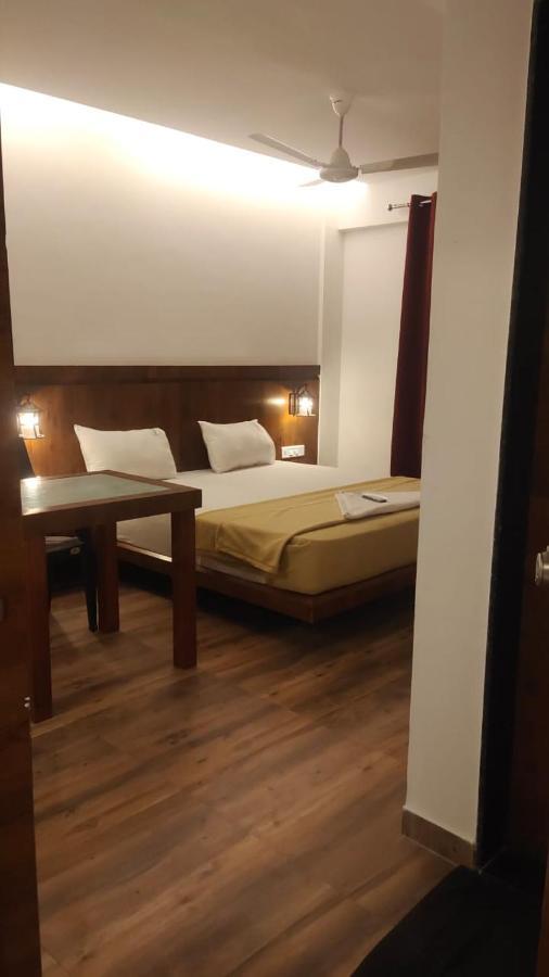 Hotel Anvisha Executive Mangvadi Exteriör bild