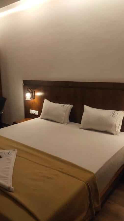 Hotel Anvisha Executive Mangvadi Exteriör bild